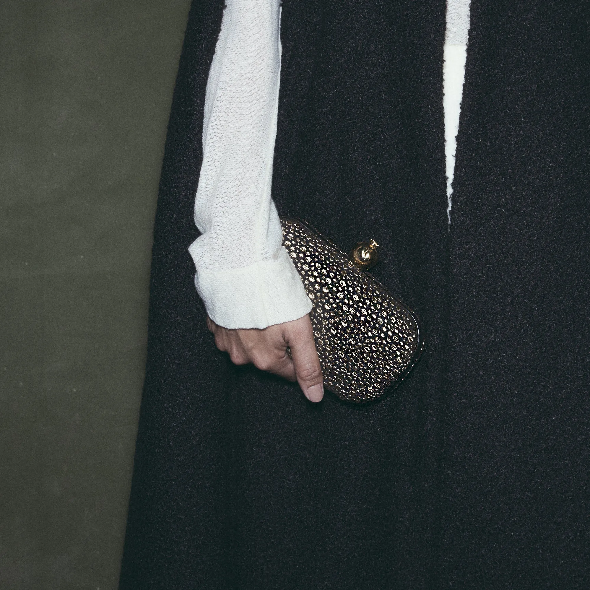 POMEGRANATE ON MORNING DEW BOX CLUTCH
